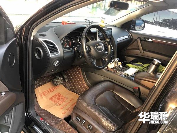 假如拥有奥迪Q7还撩不到小姐姐的话,那你要认真考虑考虑我们的长相问题了