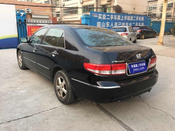 最高时速195,本田雅阁-人在前面跑,魂在后面追