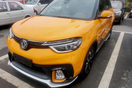 襄阳二手风神AX4 2017款 1.4T 双离合 潮享版
